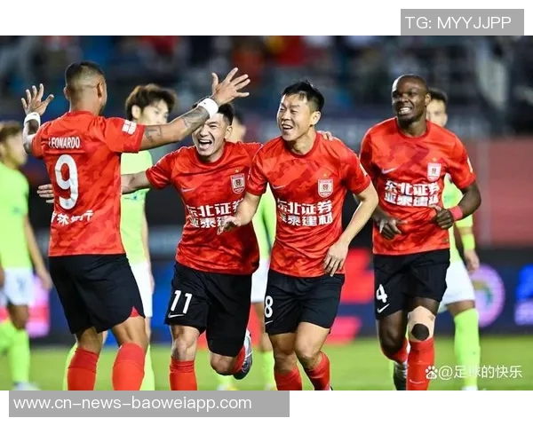 亚泰新任主帅阎峰上任43岁球队名宿力争完成准入首批目标 亚泰新任主帅阎峰上任43岁球队名宿力争完成准入首批目标