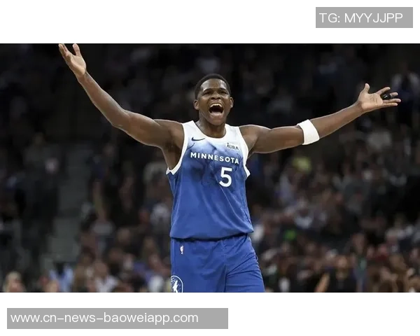 爱德华兹关键时刻发威末节高效得分助队逆转获胜